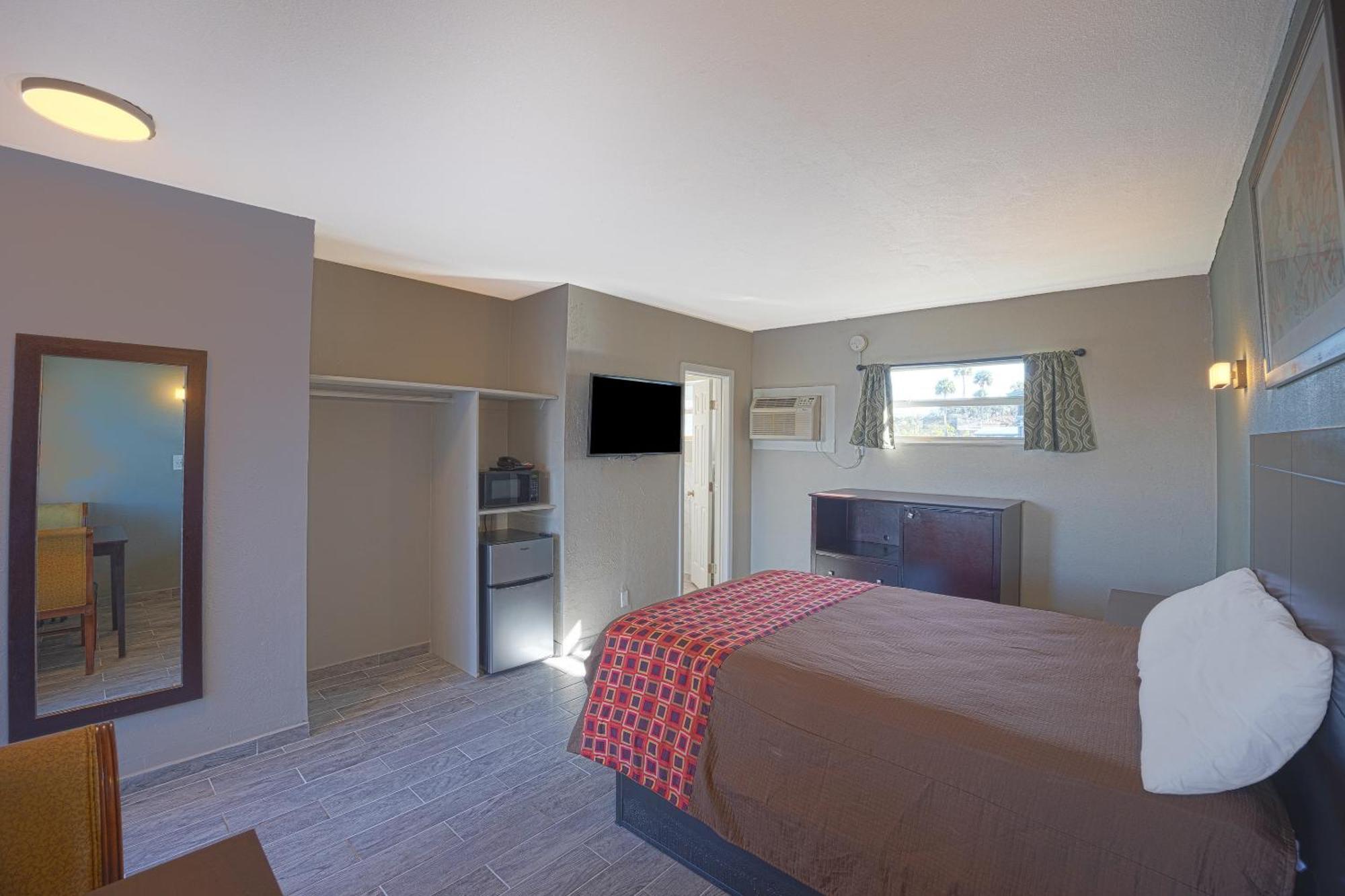 Sunrise Inn By Oyo Titusville Fl エクステリア 写真